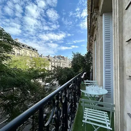 Charme Et Volupté à République *