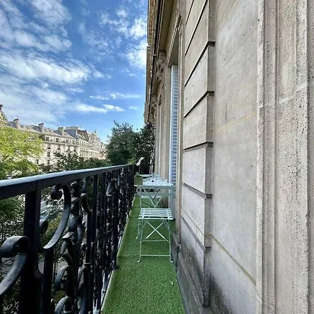 Charme Et Volupte A Republique Apartment *